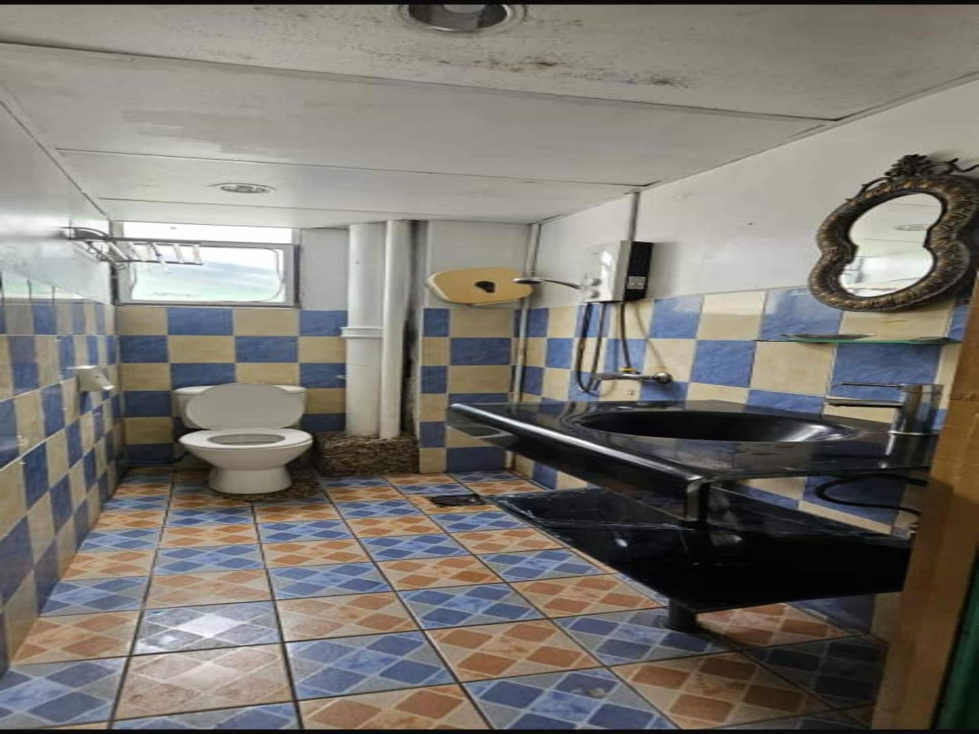 Oyo 90979 Sianglory Inn Kota Kinabalu Kültér fotó